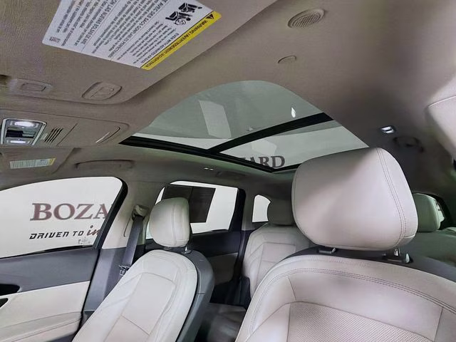2024 White Platinum Clearcoat Metallic Lincoln Nautilus Premiere AWD SUV