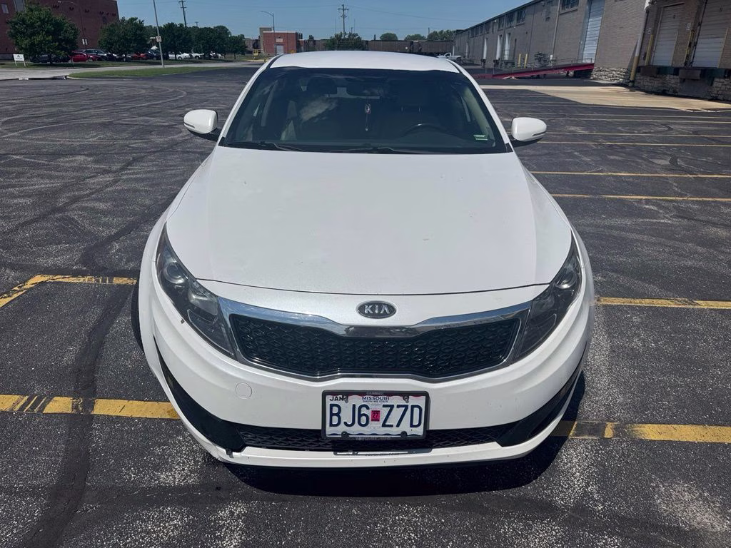 2011 Snow White Pearl Kia Optima EX FWD Sedan