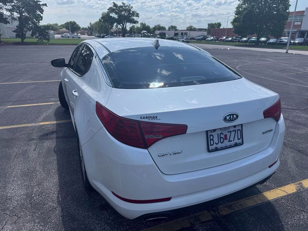 2011 Snow White Pearl Kia Optima EX FWD Sedan
