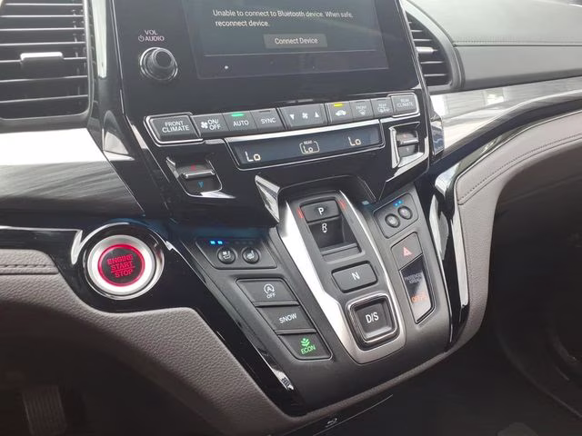 2022 Lunar Silver Metallic Honda Odyssey Elite FWD Van