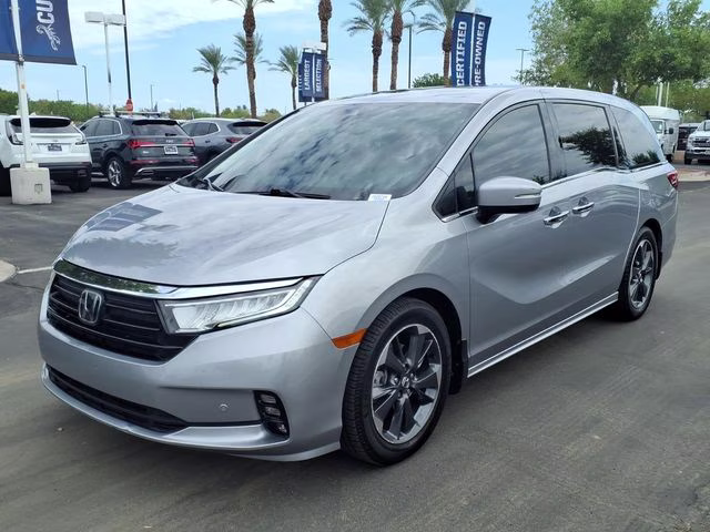 2022 Lunar Silver Metallic Honda Odyssey Elite FWD Van