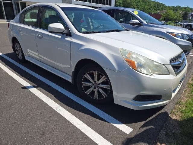 2010 Satin White Pearl Subaru Legacy 2.5i AWD Sedan