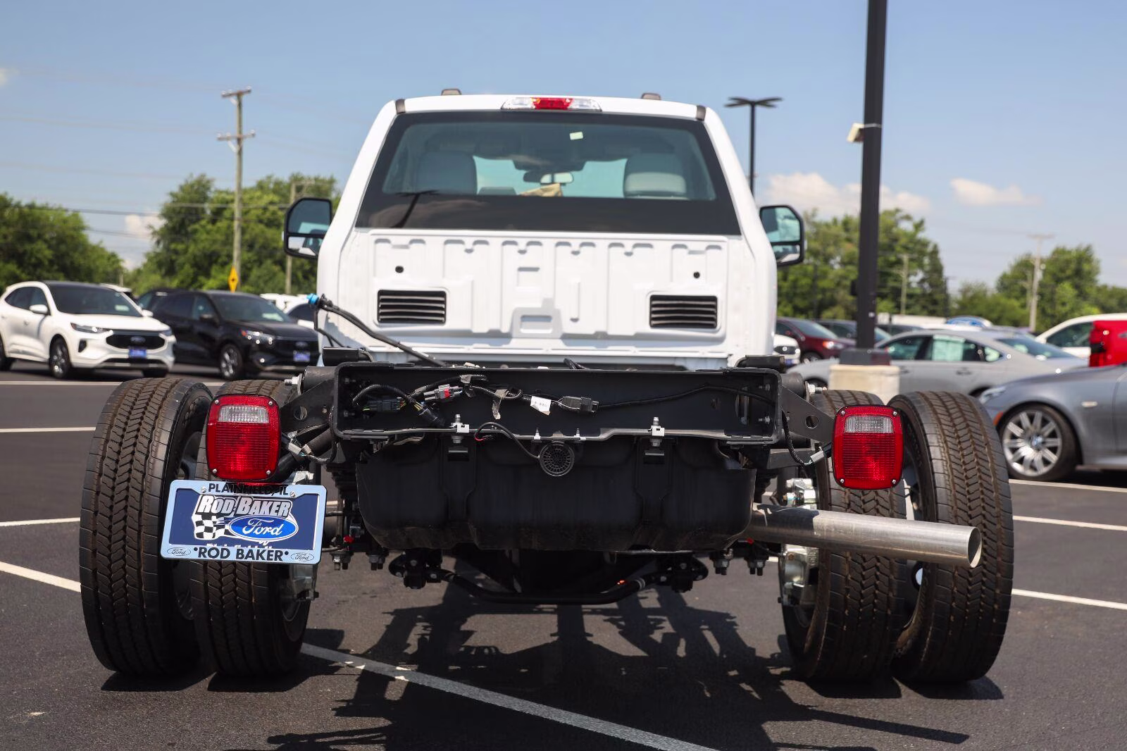 2026 Oxford White Ford Super Duty F-550 DRW XL 4X4 Truck