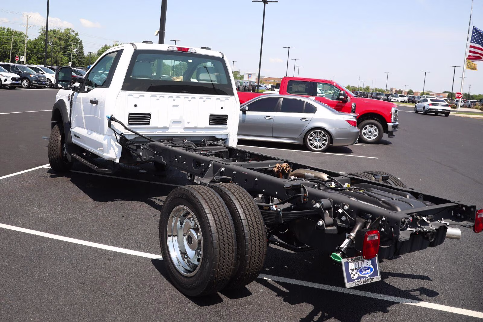 2026 Oxford White Ford Super Duty F-550 DRW XL 4X4 Truck