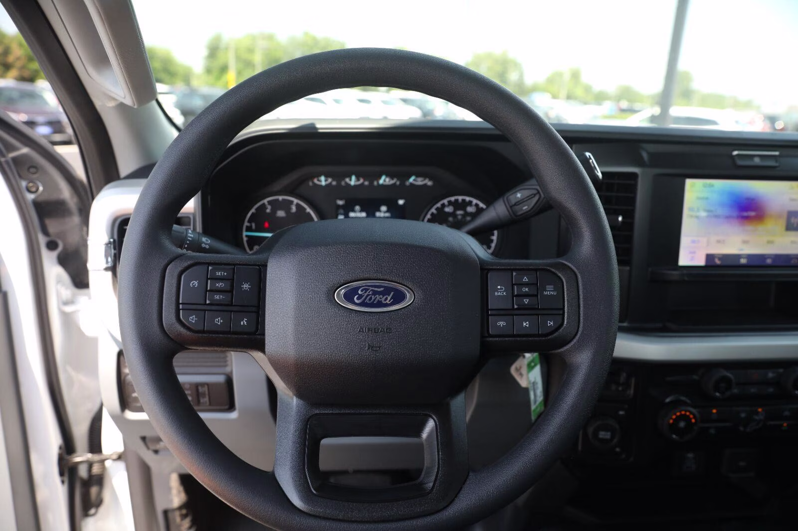 2026 Oxford White Ford Super Duty F-550 DRW XL 4X4 Truck