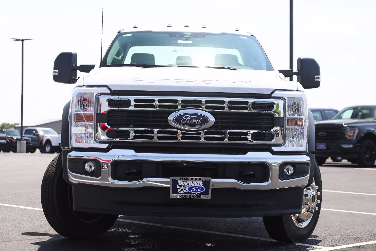 2026 Oxford White Ford Super Duty F-550 DRW XL 4X4 Truck