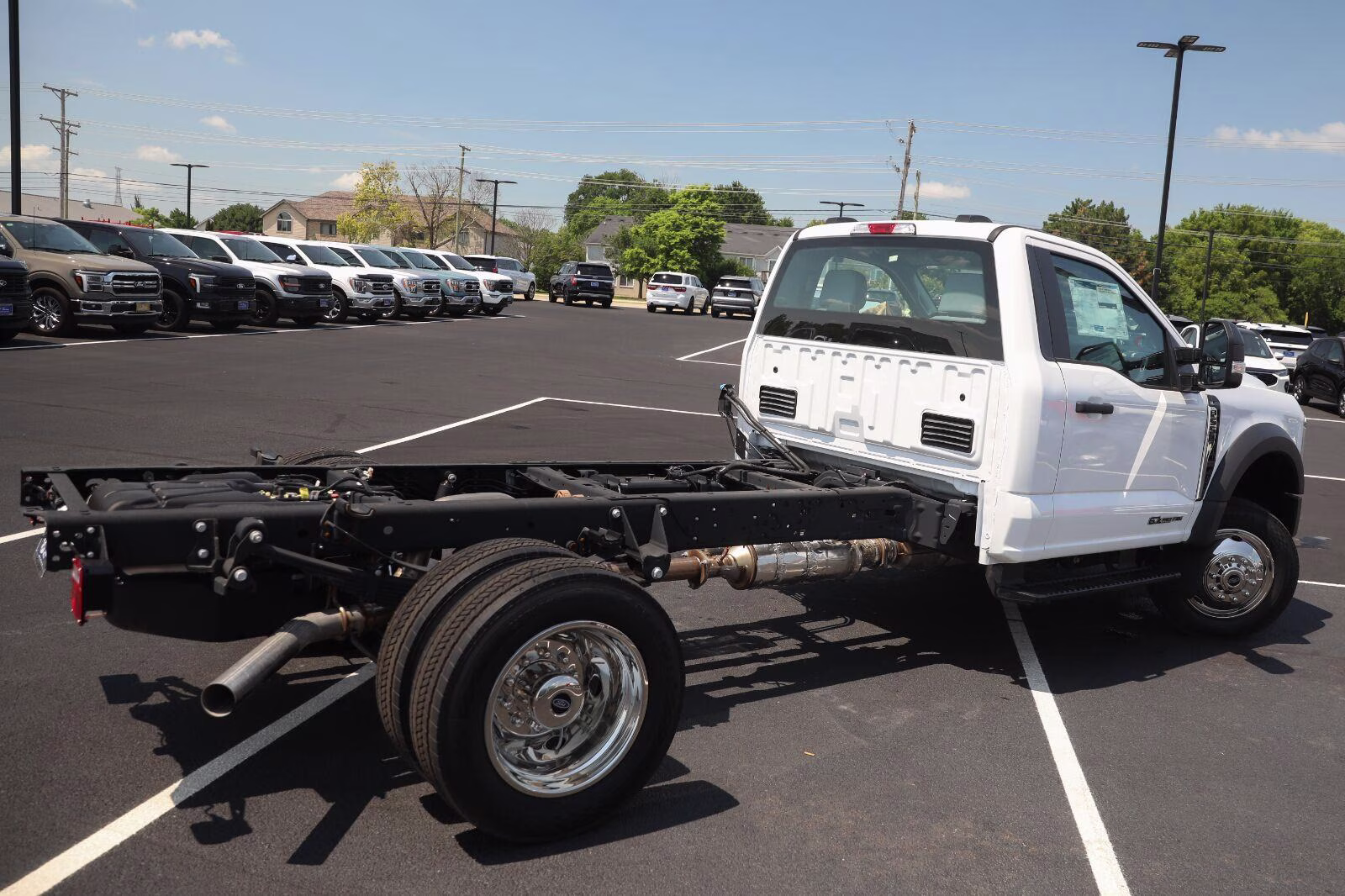 2026 Oxford White Ford Super Duty F-550 DRW XL 4X4 Truck