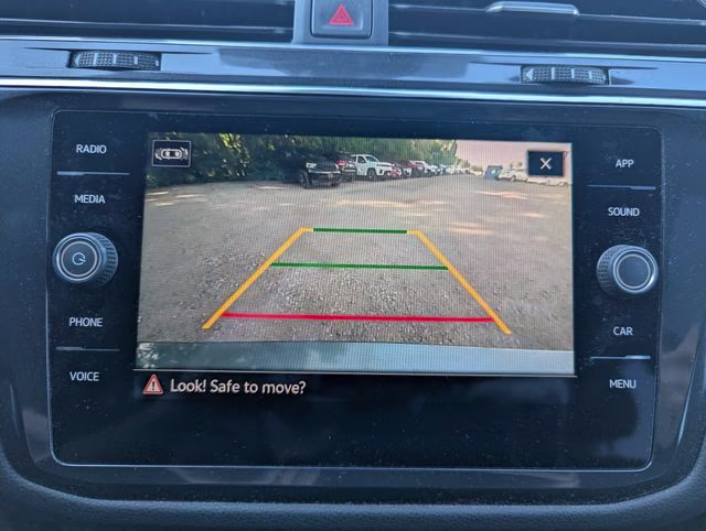 2023 Platinum Gray Metallic Volkswagen Tiguan 2.0T SE R-Line Black FWD SUV