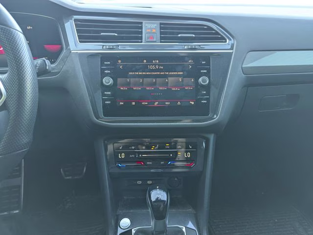 2023 Platinum Gray Metallic Volkswagen Tiguan 2.0T SE R-Line Black FWD SUV
