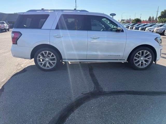 2019 White Platinum Ford Expedition Platinum RWD SUV
