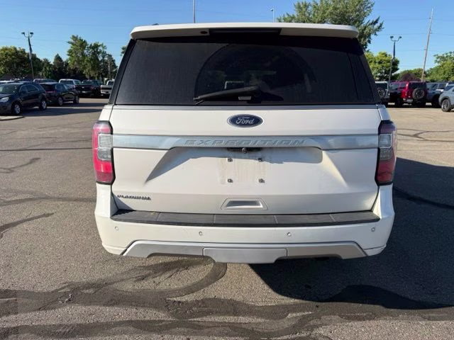 2019 White Platinum Ford Expedition Platinum RWD SUV