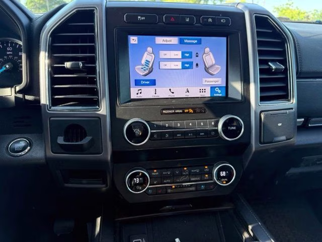 2019 White Platinum Ford Expedition Platinum RWD SUV