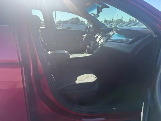 2010 Red Ford Taurus SEL FWD Sedan