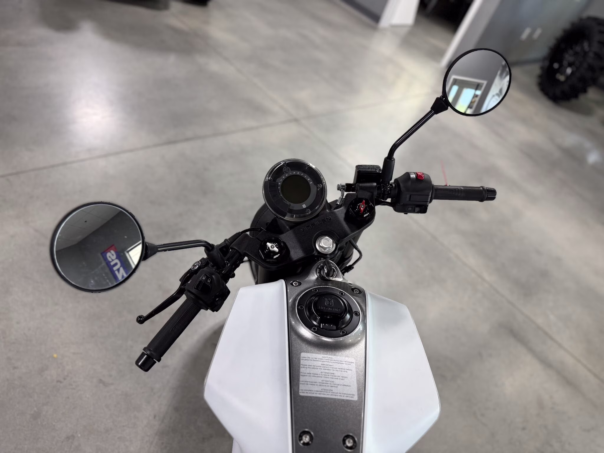 2022 Husqvarna SVARTPILEN 401 Motorcycle