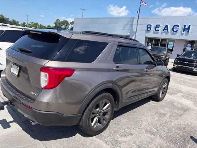 2021 Stone Gray Ford Explorer XLT 4X4 SUV
