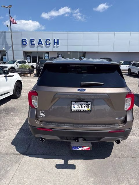 2021 Stone Gray Ford Explorer XLT 4X4 SUV