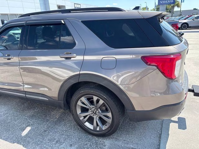 2021 Stone Gray Ford Explorer XLT 4X4 SUV