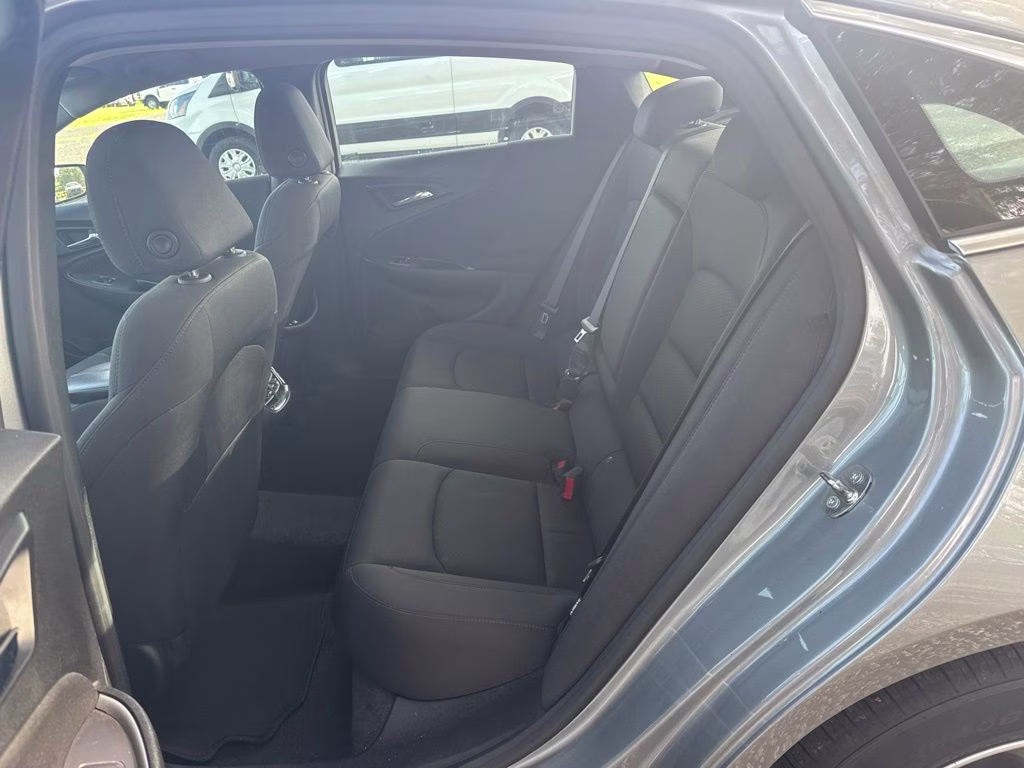 2024 Sterling Gray Metallic Chevrolet Malibu LT 1LT FWD Sedan