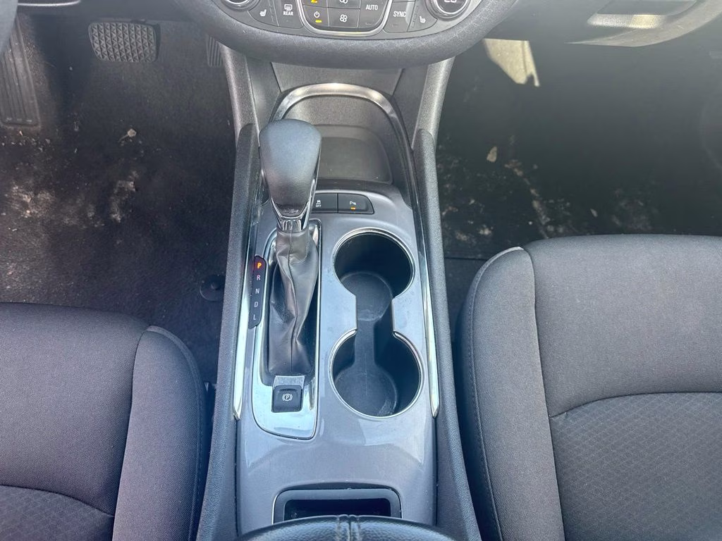 2024 Sterling Gray Metallic Chevrolet Malibu LT 1LT FWD Sedan