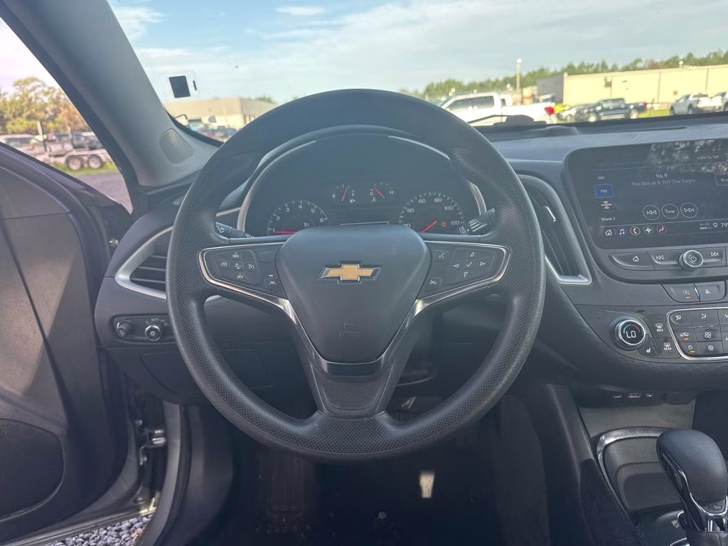 2024 Sterling Gray Metallic Chevrolet Malibu LT 1LT FWD Sedan
