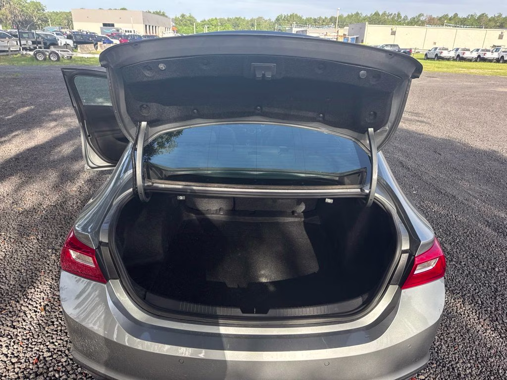 2024 Sterling Gray Metallic Chevrolet Malibu LT 1LT FWD Sedan