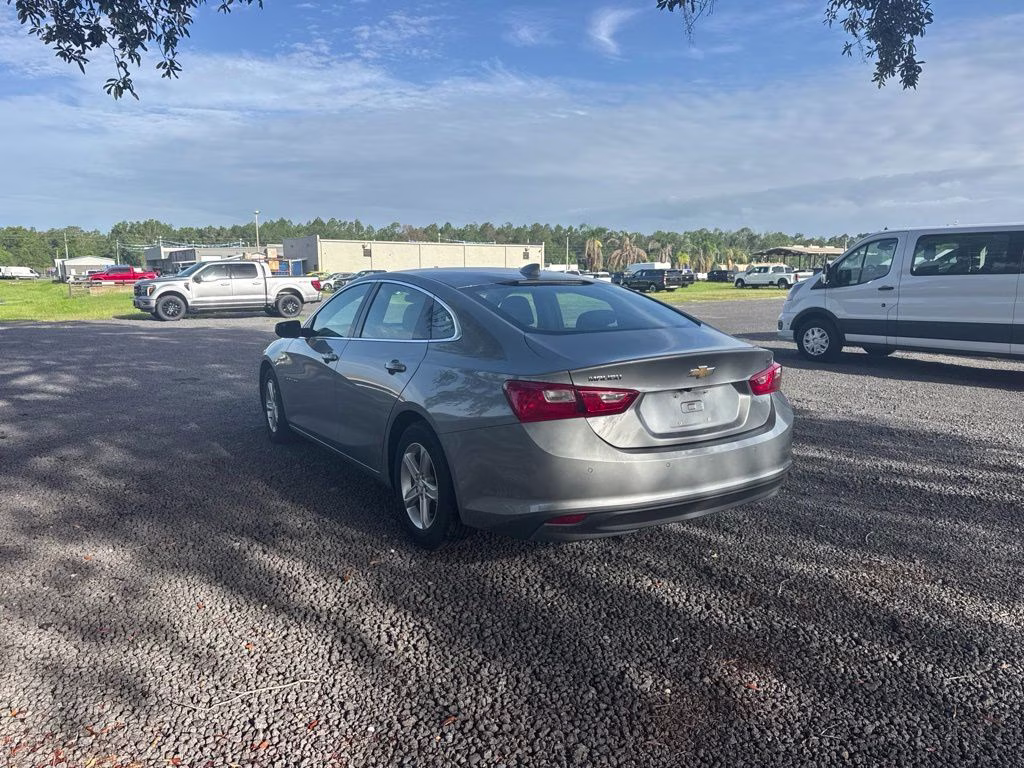 2024 Sterling Gray Metallic Chevrolet Malibu LT 1LT FWD Sedan