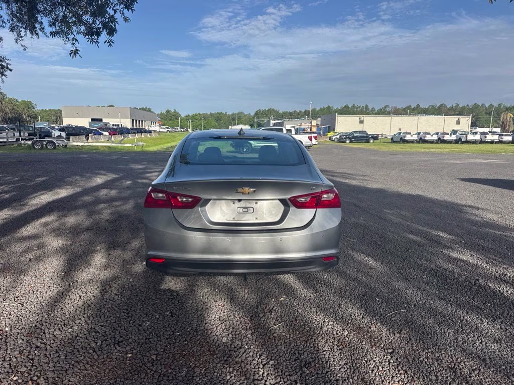 2024 Sterling Gray Metallic Chevrolet Malibu LT 1LT FWD Sedan