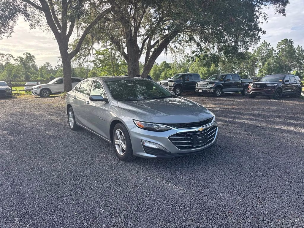 2024 Sterling Gray Metallic Chevrolet Malibu LT 1LT FWD Sedan