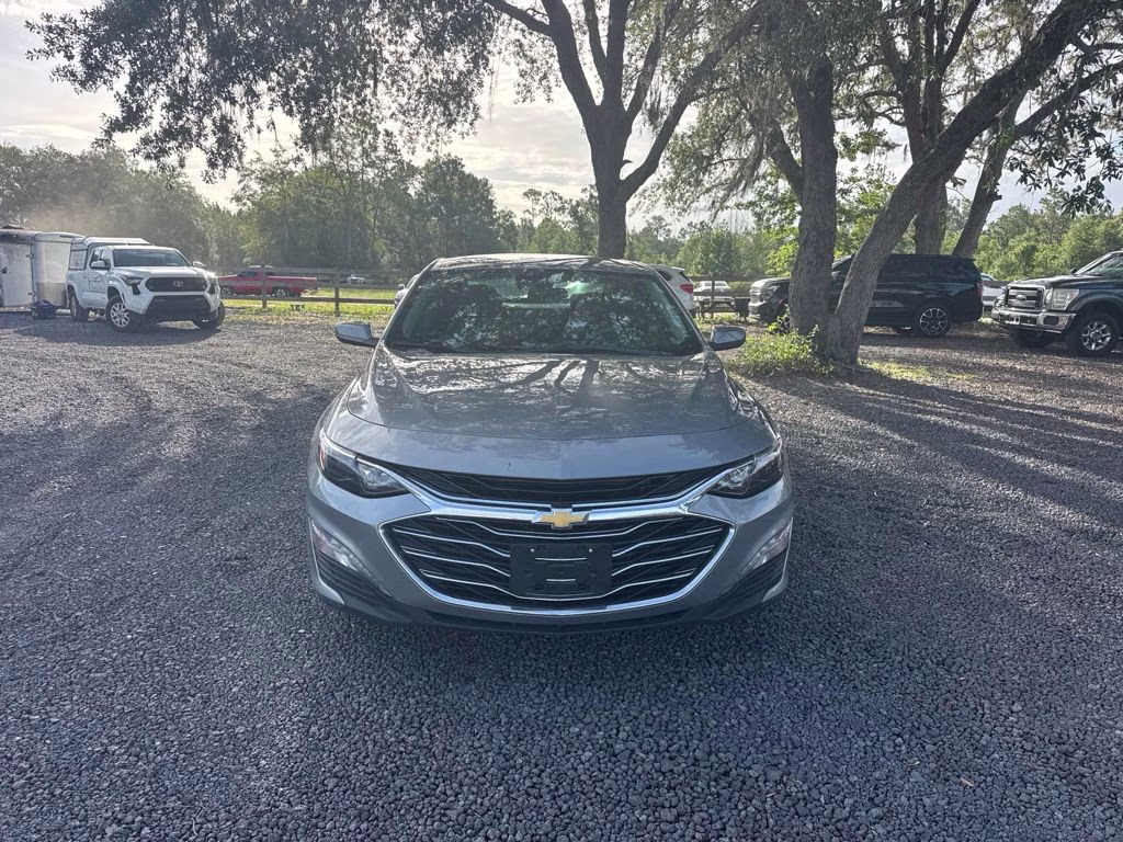 2024 Sterling Gray Metallic Chevrolet Malibu LT 1LT FWD Sedan
