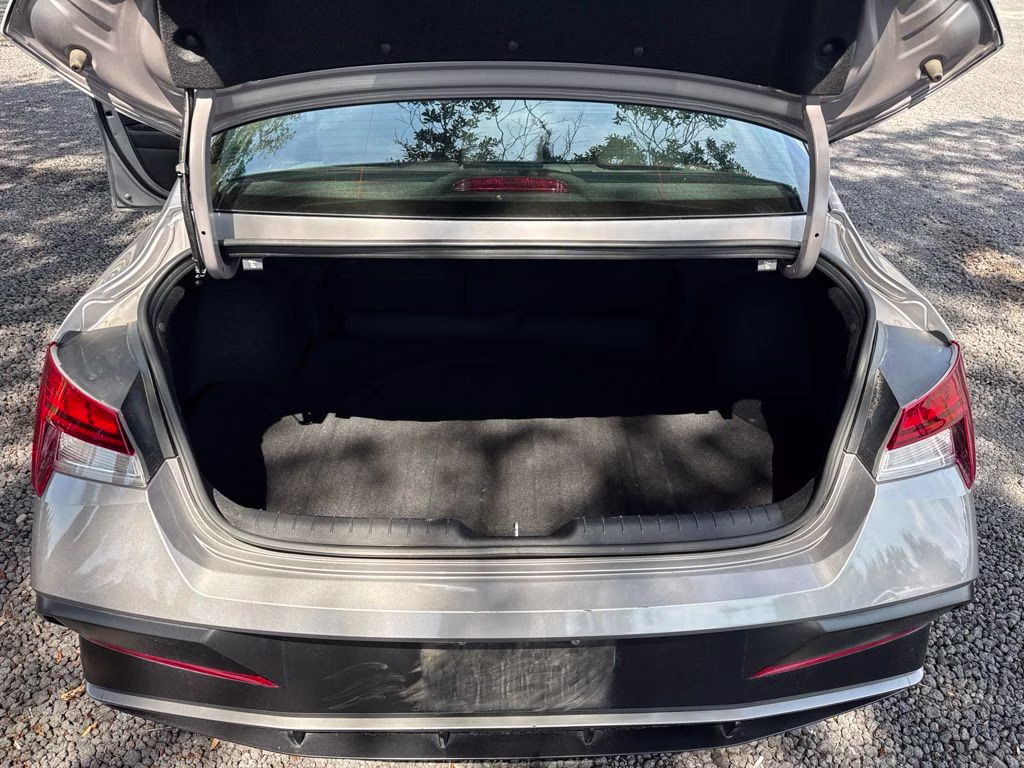 2025 Fluid Metal Hyundai Elantra SEL Convenience FWD Sedan