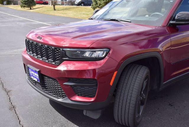2024 Velvet Red Pearlcoat Jeep Grand Cherokee Altitude X 4X4 SUV