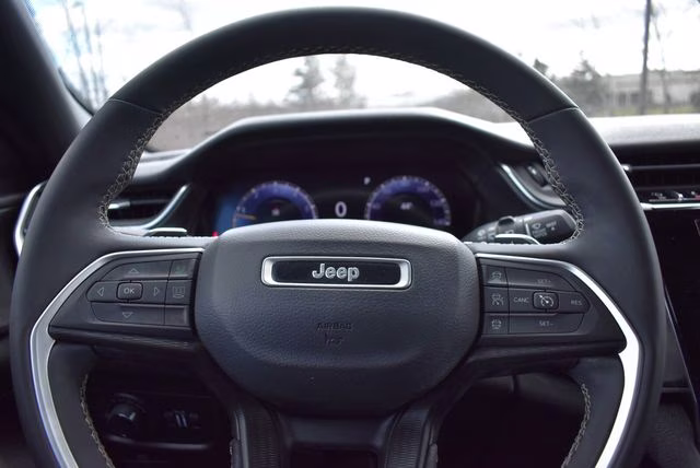 2024 Velvet Red Pearlcoat Jeep Grand Cherokee Altitude X 4X4 SUV