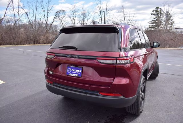 2024 Velvet Red Pearlcoat Jeep Grand Cherokee Altitude X 4X4 SUV