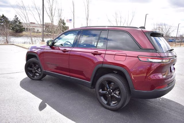 2024 Velvet Red Pearlcoat Jeep Grand Cherokee Altitude X 4X4 SUV