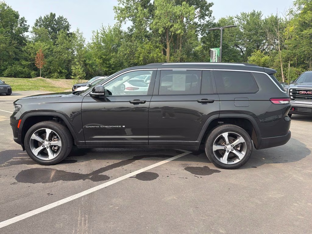 2023 Rocky Mountain Pearlcoat Jeep Grand Cherokee L Limited 4X4 SUV