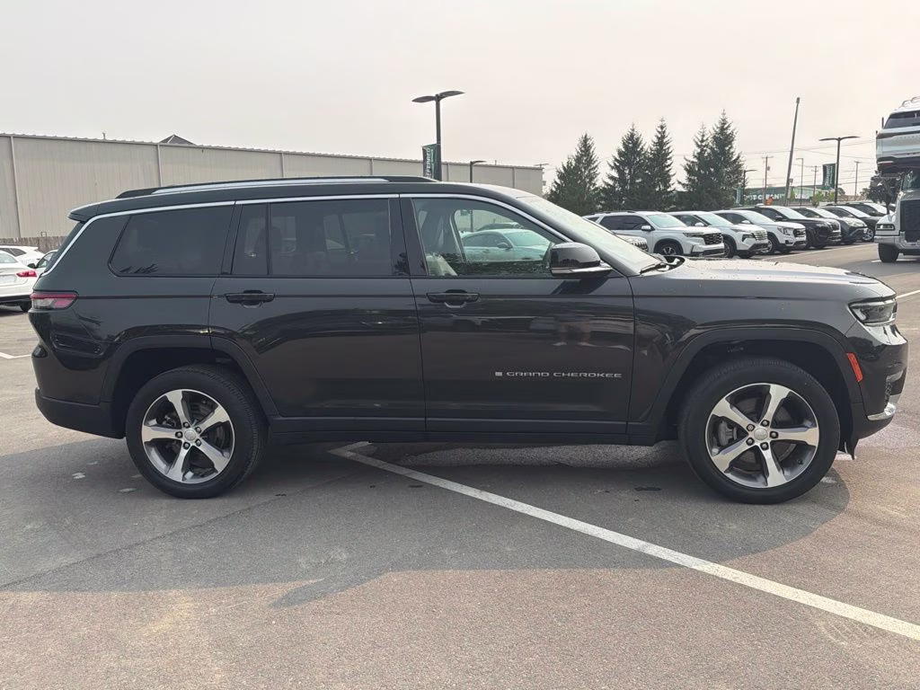 2023 Rocky Mountain Pearlcoat Jeep Grand Cherokee L Limited 4X4 SUV