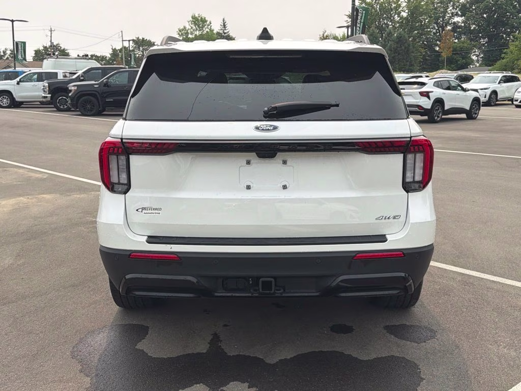 2025 White Metallic Ford Explorer ST-Line 4X4 SUV