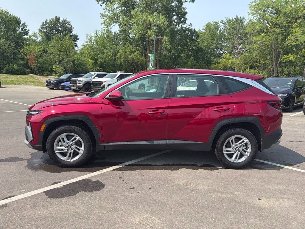 2025 Ultimate Red Hyundai Tucson SE AWD SUV