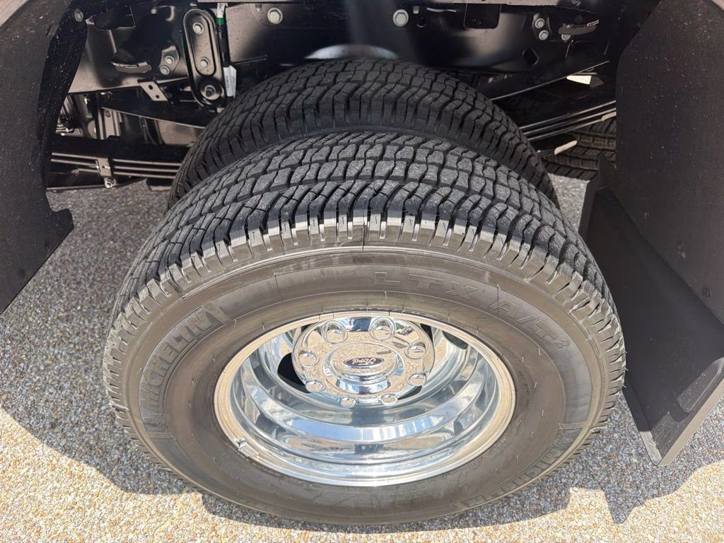 2026 Agate Black Metallic Ford Super Duty F-350 DRW Platinum 4X4 Truck