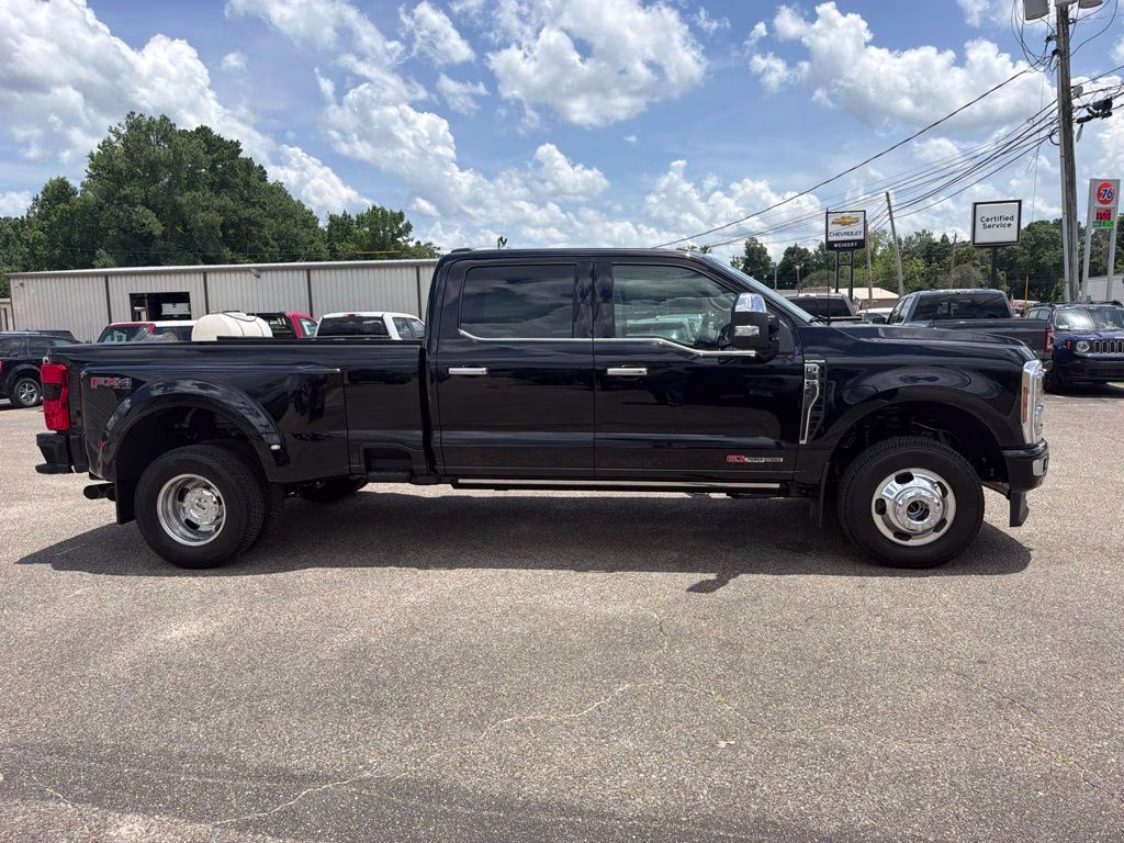 2026 Agate Black Metallic Ford Super Duty F-350 DRW Platinum 4X4 Truck