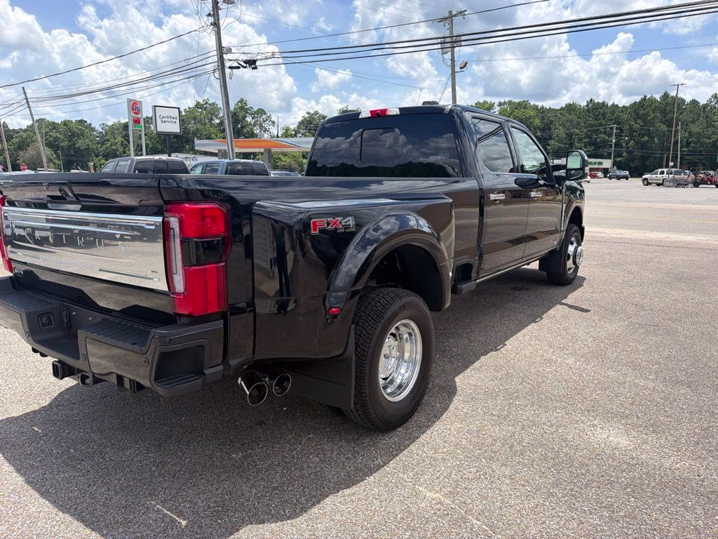 2026 Agate Black Metallic Ford Super Duty F-350 DRW Platinum 4X4 Truck