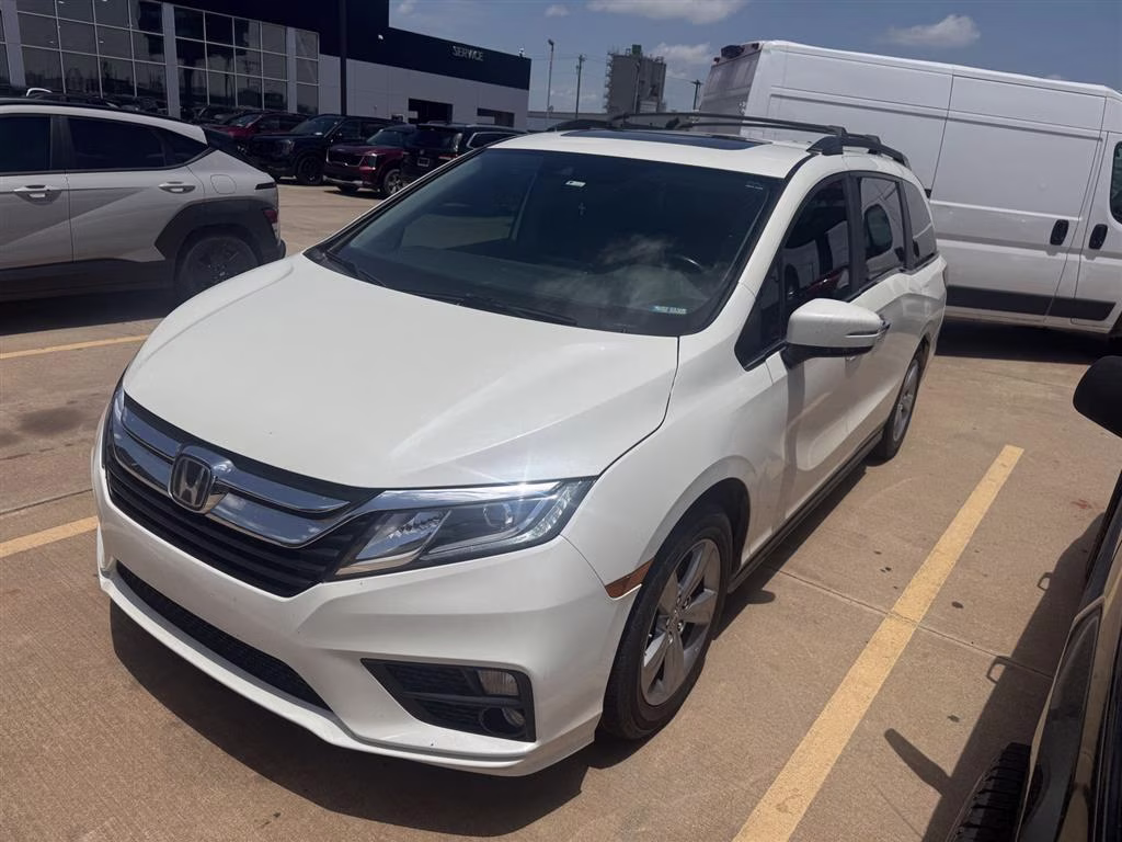 2018 White Diamond Pearl Honda Odyssey EX-L FWD Van