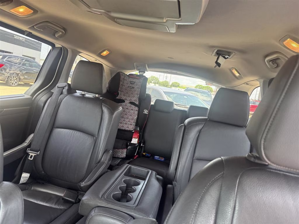 2018 White Diamond Pearl Honda Odyssey EX-L FWD Van