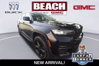2022 Diamond Black Crystal Pearlcoat Jeep Grand Cherokee L Limited 4X4 SUV