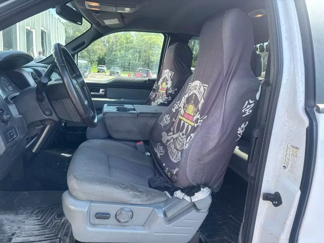 2014 Oxford White Ford F-150 XLT RWD Truck