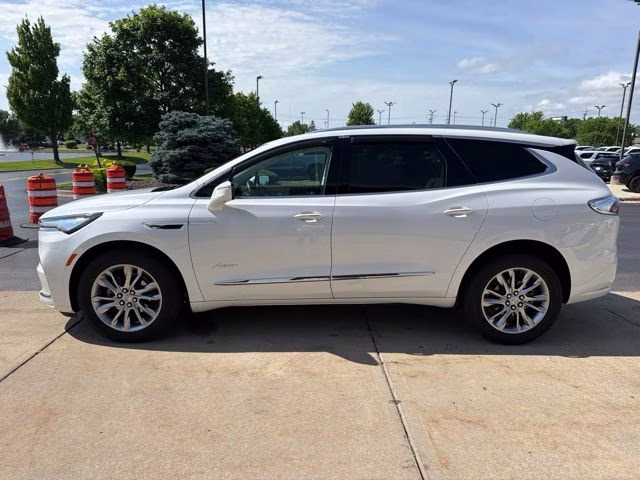 2023 White Frost Tricoat Buick Enclave Avenir AWD SUV