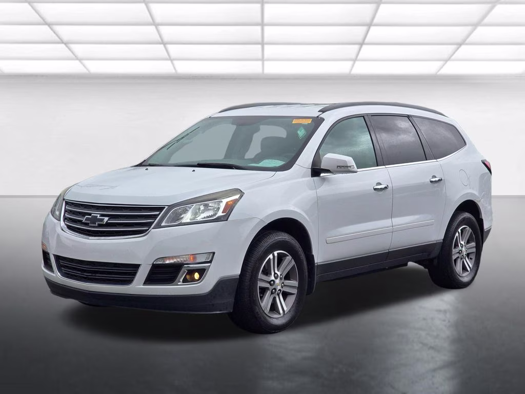 2017 Summit White Chevrolet Traverse 2LT FWD SUV