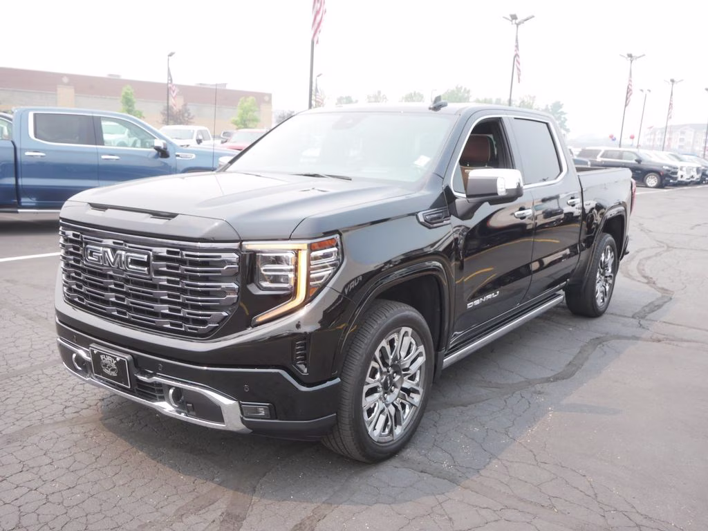 2025 Onyx Black GMC Sierra 1500 Denali Ultimate w/ 5SB Preferred Equipment Group 4X4 Truck