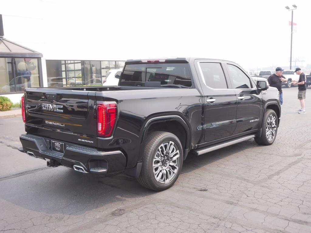 2025 Onyx Black GMC Sierra 1500 Denali Ultimate w/ 5SB Preferred Equipment Group 4X4 Truck