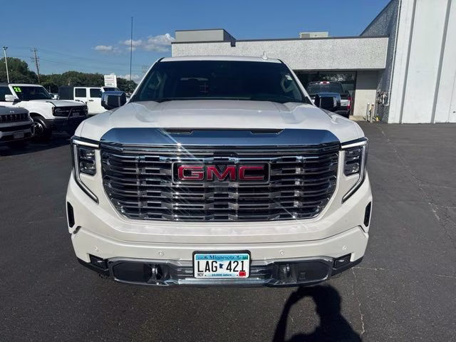 2022 White Frost Tricoat GMC Sierra 1500 Denali 4X4 Truck